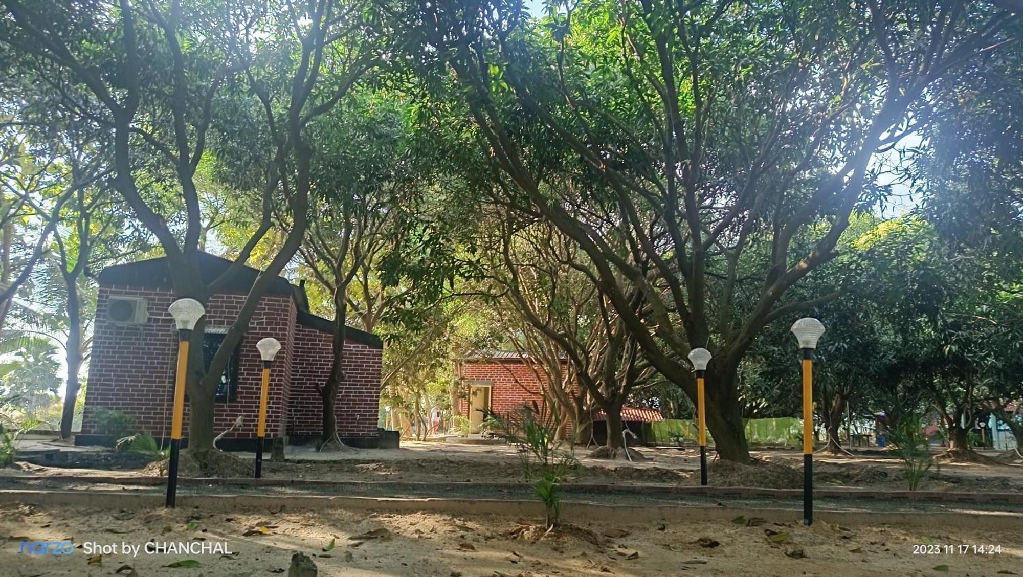 Hotel Modhubon Agro Tourism Bolpur Esterno foto