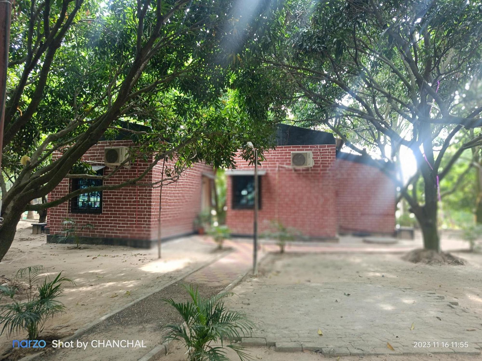 Hotel Modhubon Agro Tourism Bolpur Esterno foto