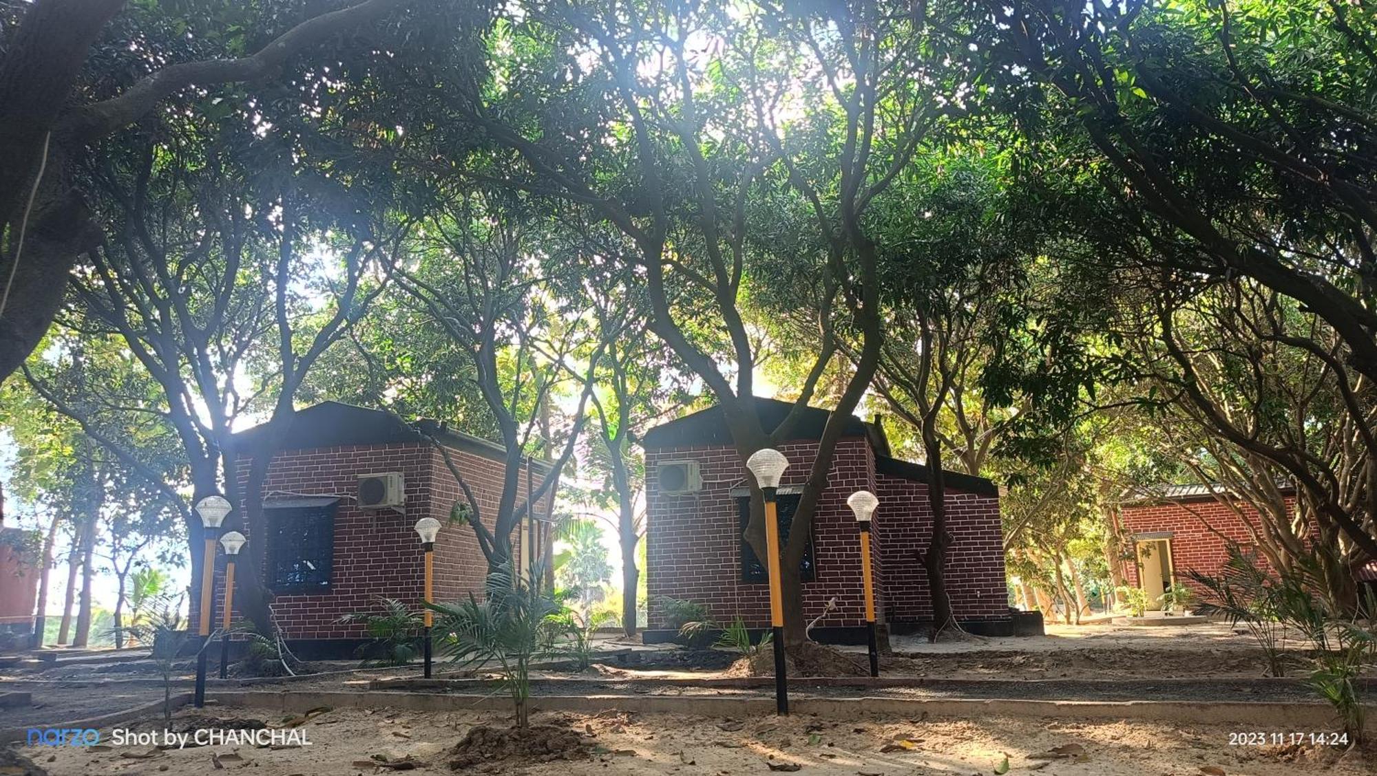 Hotel Modhubon Agro Tourism Bolpur Esterno foto