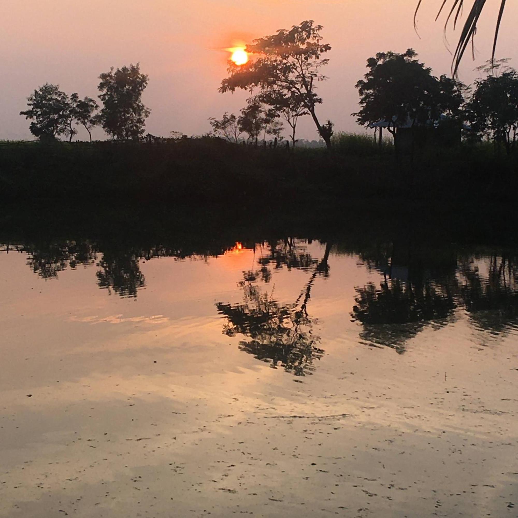 Hotel Modhubon Agro Tourism Bolpur Esterno foto
